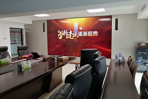 無縫拼接屏與0.88mm液晶拼接屏哪款顯示效果更好？