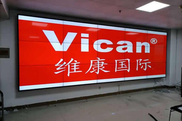 液晶拼接屏出現(xiàn)黑屏或閃屏怎么解決？