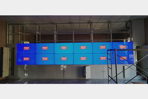 液晶拼接屏安裝時，液晶屏體碎了還能用嗎