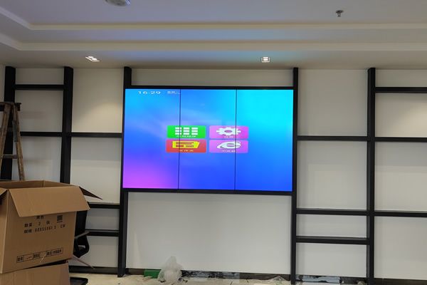 拼接屏的特點(diǎn)與采購注意事項