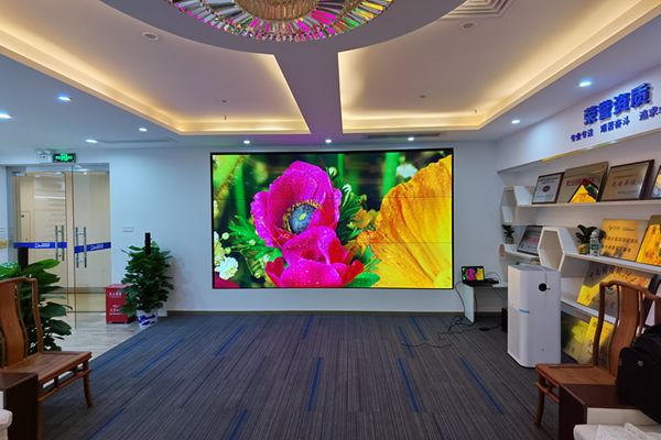 展廳大屏使用拼接屏好，還是LED屏好？