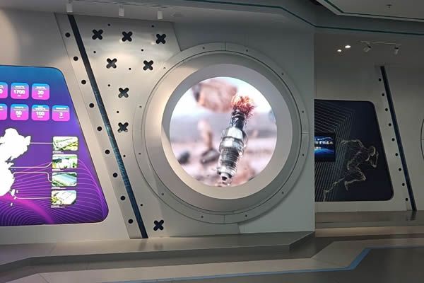 異形拼接屏怎么創(chuàng)意設(shè)計(jì)，主要應(yīng)用在哪些場合？