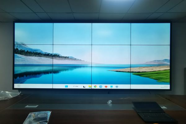 拼接屏安裝是怎么做到點對點、不變形顯示的？