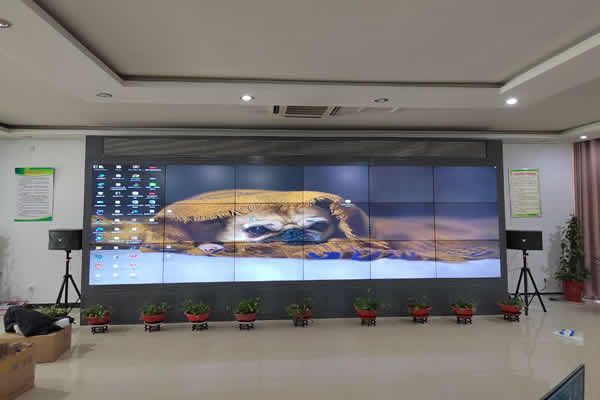 一塊55寸液晶拼接屏大概多錢，由哪些因素決定？