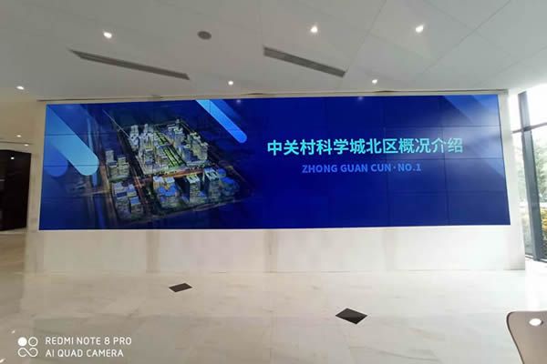 拼接屏是怎樣實(shí)現(xiàn)不變形拼接顯示的？