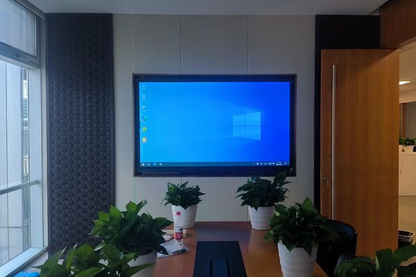 可以觸摸的顯示大屏有哪些，使用哪種觸摸顯示屏好