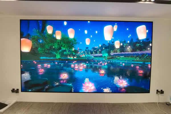 LED顯示屏的刷新率多少合適？選擇高刷新率的好，還是低刷新率的好