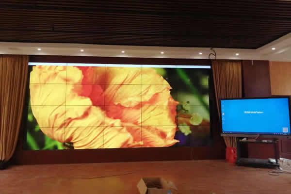 學(xué)校禮堂大屏用哪種好？