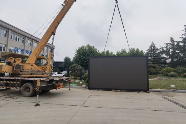 廣場(chǎng)LED大屏用哪種規(guī)格？