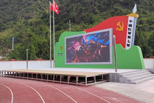 10米寬的舞臺背景墻要做多大的LED顯示屏合適？